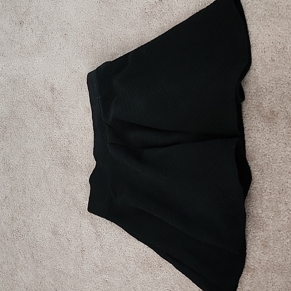 Divided H&M Black Skirt - Picture 1 of 4